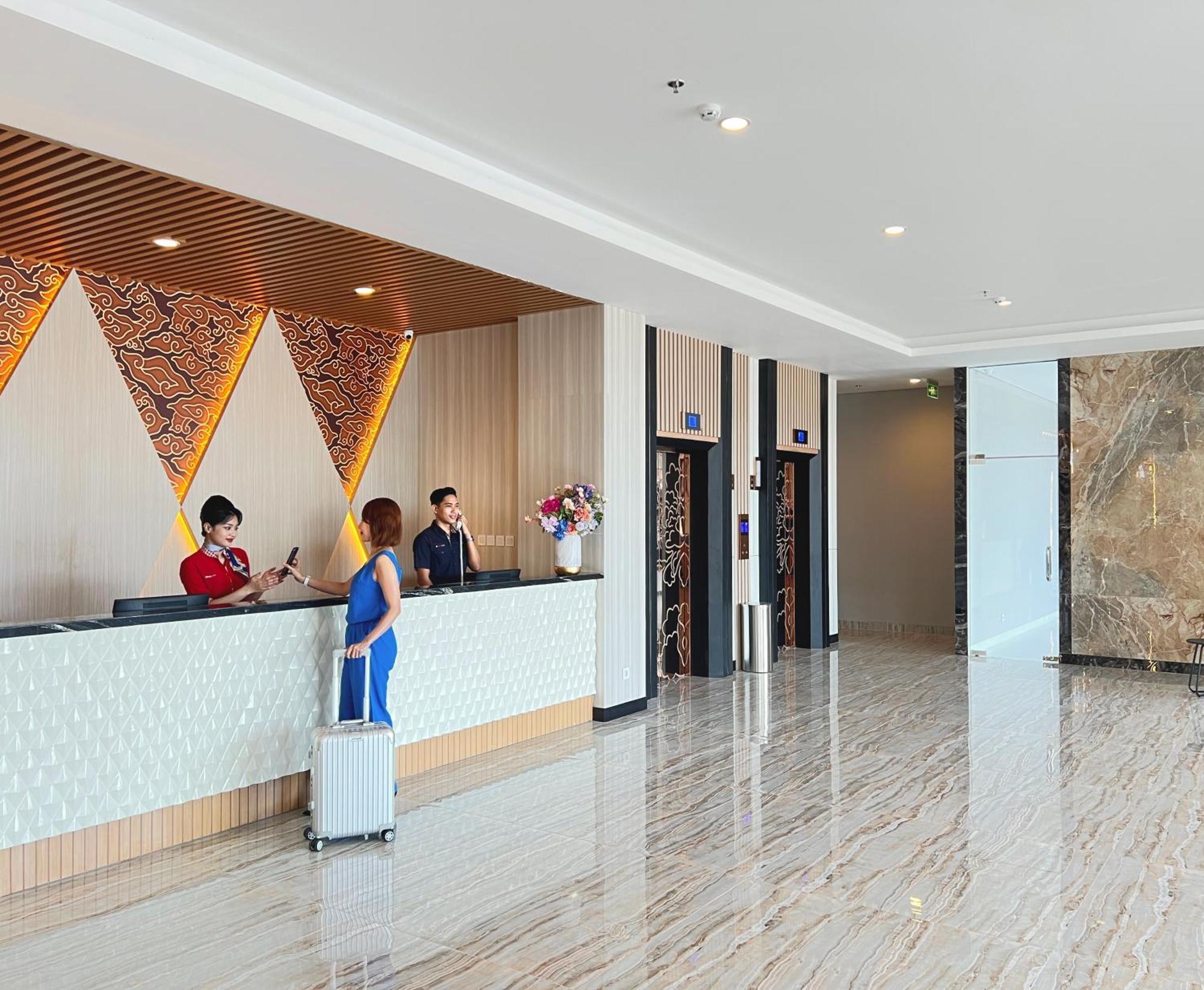 D'Primahotel Airport Sultan Hasanuddin Makassar Sudiang Εξωτερικό φωτογραφία